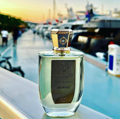 عطر يونيك لاكشري اكدنيز اكستريت دو بارفان للجنسين 100مل