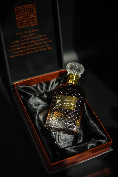 عطر تومافيتشي اوبولنشا عود اكستريت دو بارفان للجنسين 100مل