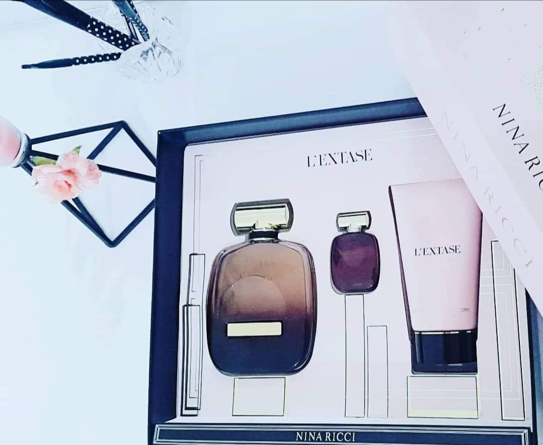 Nina Ricci L`extase Set Eau De Parfum 80ml + Body Lotion 100ml + Eau De Parfum 5ml - O2morny.com
