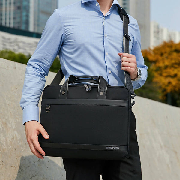 GOLDEN WOLF GW00022 15.6 Inch Laptop Sleeve Bag Lightweight Multifunction Protective Shoulder Bag Waterproof - Black