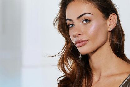 Catrice Galaxy In A Box Holographic Glow Palette 010 Out Of Space